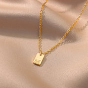 collier pendentif lettre or