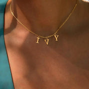 collier prénom lettre séparée femme